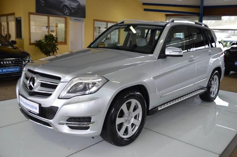 Silber Gebraucht 2013 Mercedes GLK250 SUV | 19.880 € (Fairer Preis) - Bild 1/4