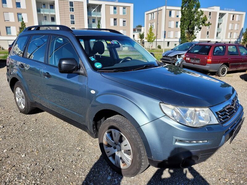 Grün Gebraucht 2010 Subaru Forester SUV | 4.200 € (Superpreis) - Bild 1/4
