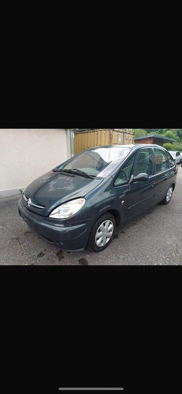 Schwarz Gebraucht 2002 Citroën Xsara Picasso Van / Kleinbus | 1.599 € - Bild 1/4