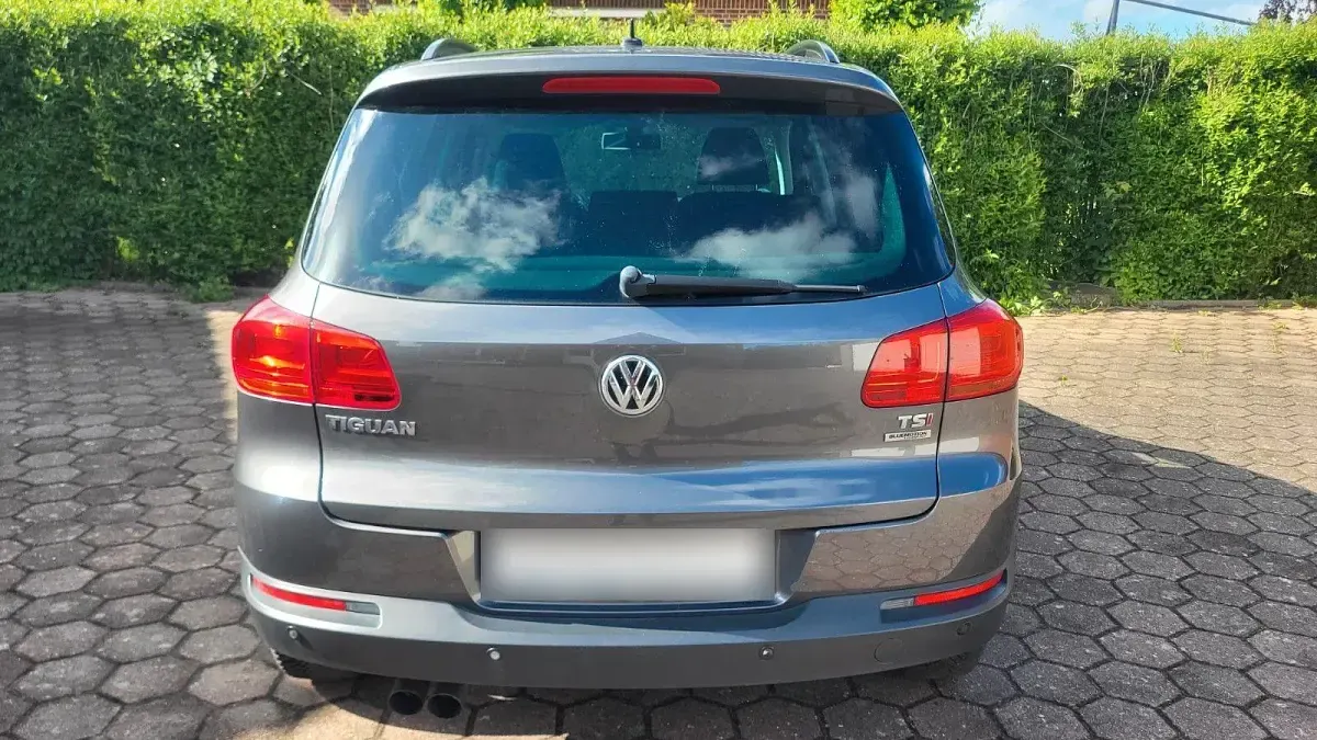 Gebraucht VW Tiguan Trendline 122 PS (89 kW) 2012 Grau SUV