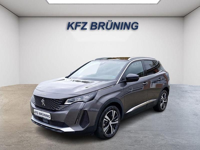 Platinium grau metallic (metallic) Gebraucht 2024 Peugeot 3008 GT SUV | 23.880 € (Fairer Preis) - Bild 1/4