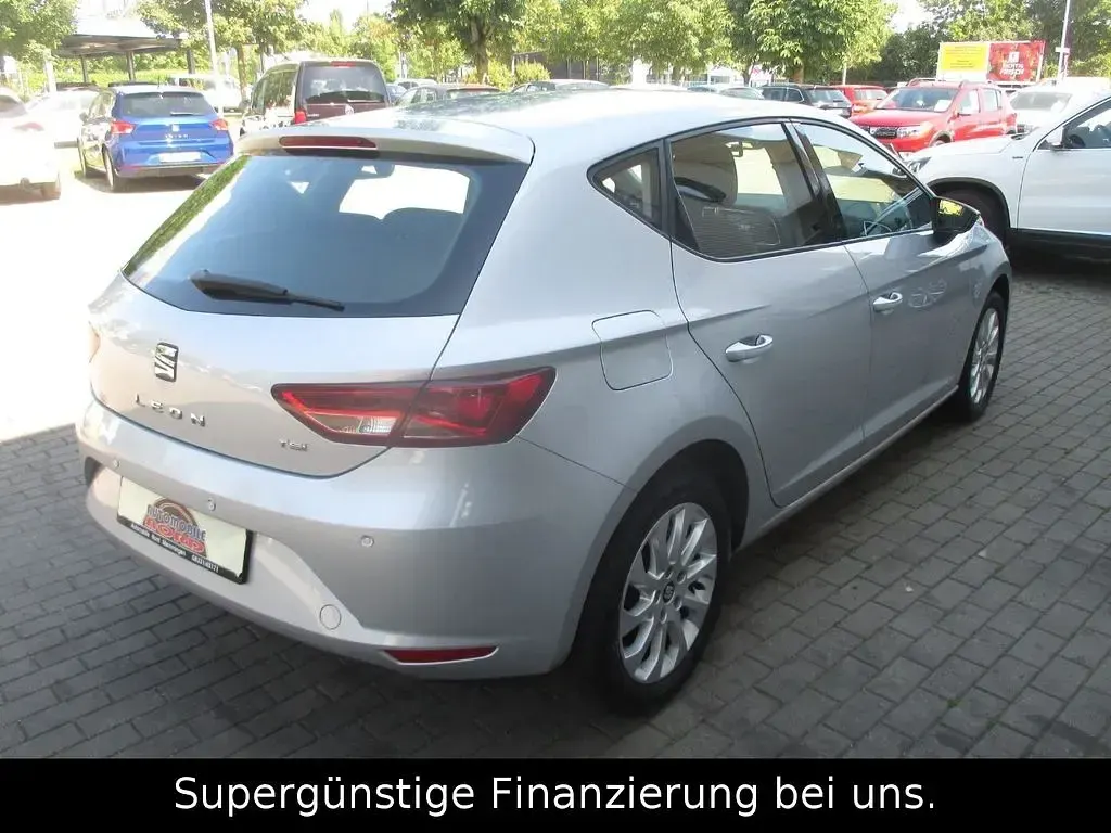Gebraucht Seat Leon Style 125 PS (91 kW) 2015 Silber Limousine