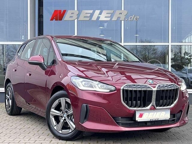 Gebraucht BMW 218 Active Tourer 150 PS (110 kW) 2024 Piemont rot metallic Van / Kleinbus