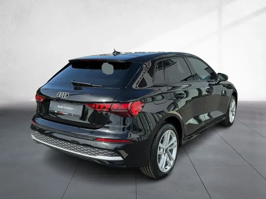 Gebraucht Audi A3 Advanced Plus 116 PS (85 kW) 2026 Brillantschwarz Limousine