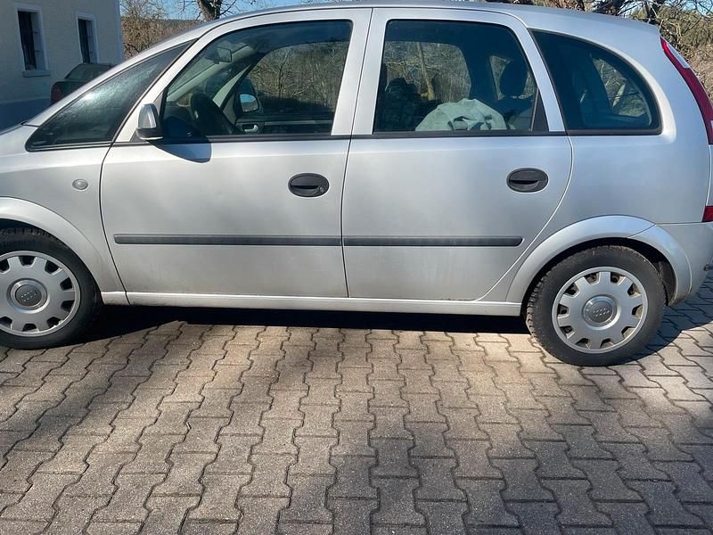 Gebraucht Opel Meriva 101 PS (74 kW) 2004 Silber Van / Kleinbus