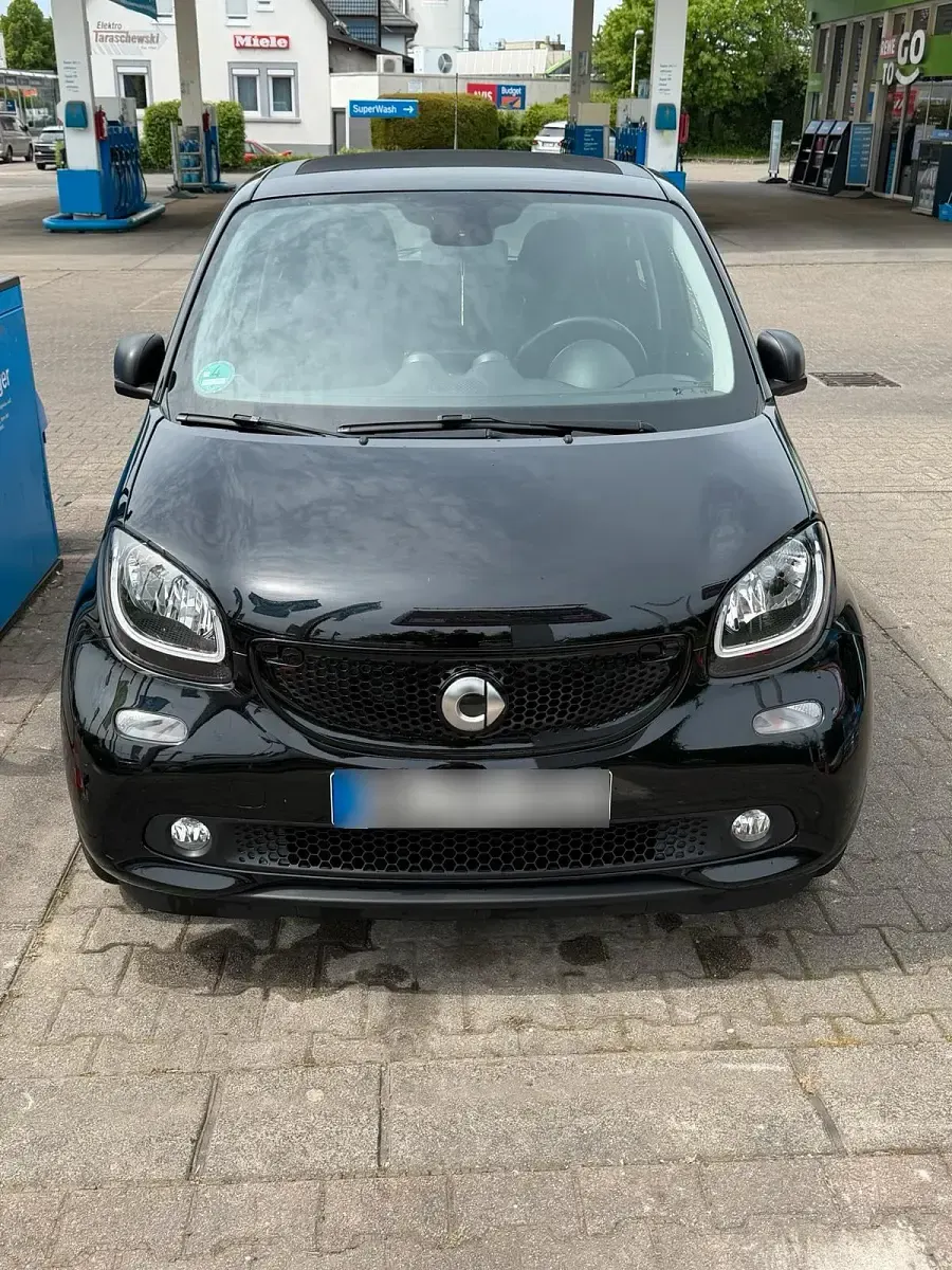 Używany Smart ForFour 90 KM (66 kW) 2018 Czarny Hatchback