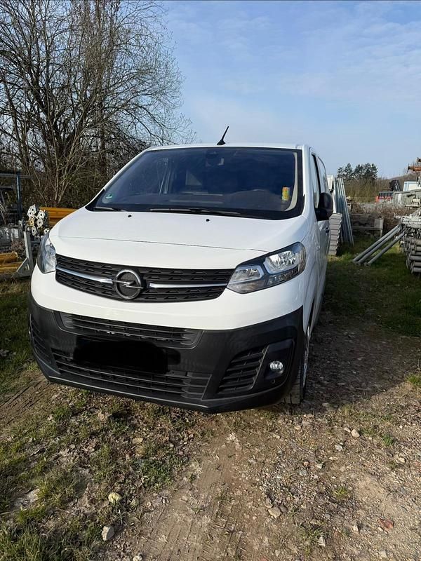 Gebraucht Opel Vivaro 122 PS (89 kW) 2020 Weiß Van / Kleinbus