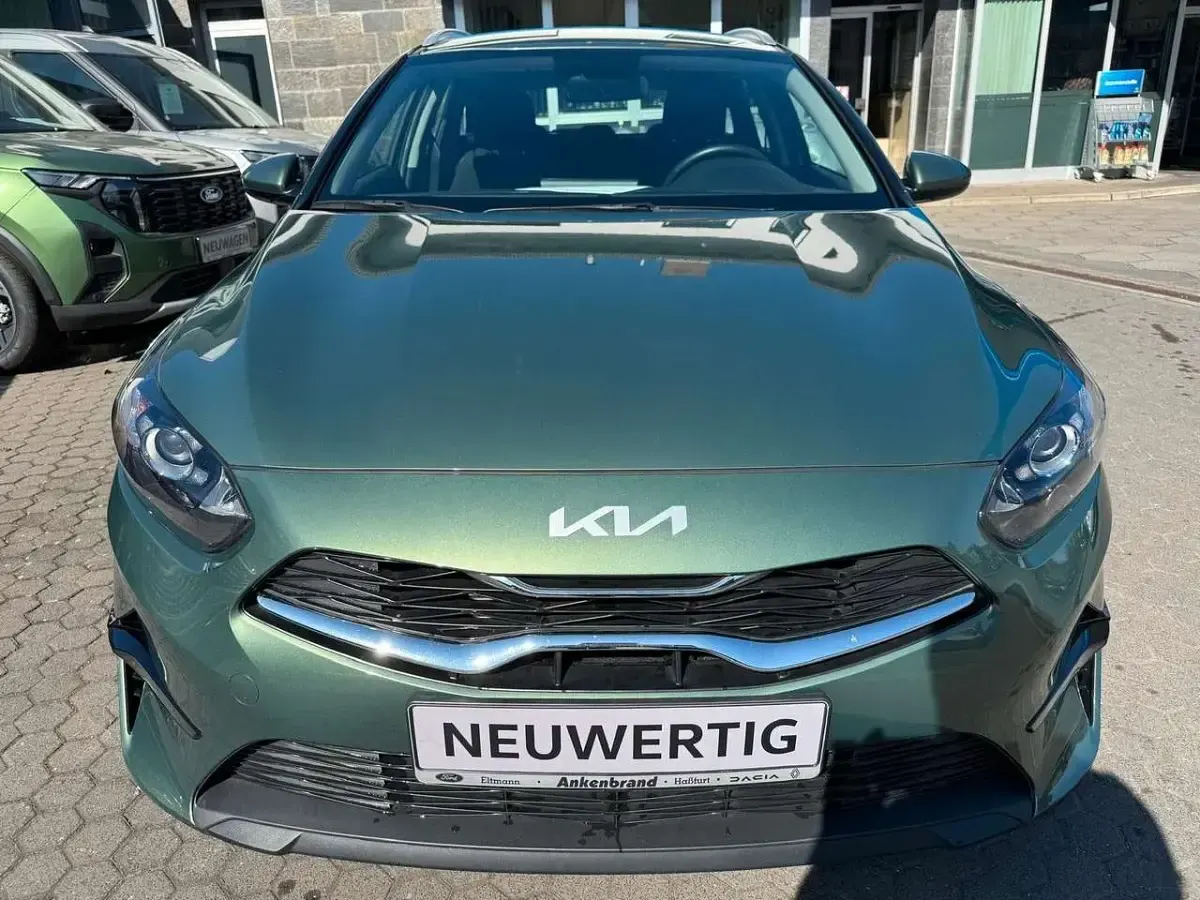 Używany Kia Ceed 101 KM (74 kW) 2022 Andere Hatchback