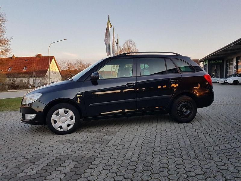 Gebraucht Skoda Fabia Fresh 105 PS (77 kW) 2014 Schwarz Kombi