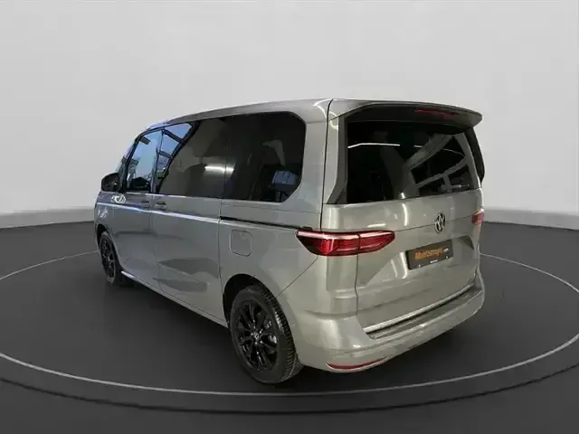 Gebraucht VW Multivan Style 150 PS (110 kW) 2025 Silber Van / Kleinbus