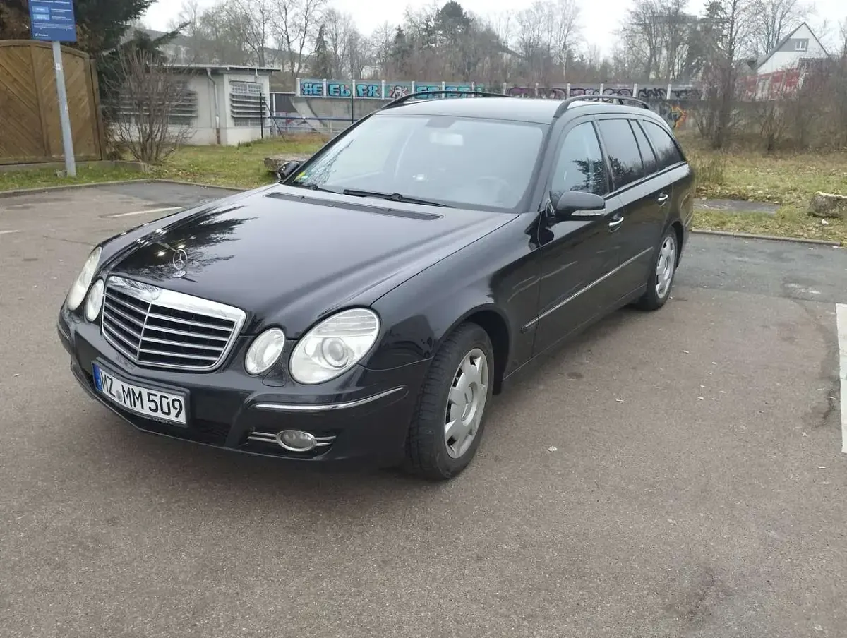 Gebraucht Mercedes E200 Avantgarde 184 PS (135 kW) 2007 Schwarz Kombi