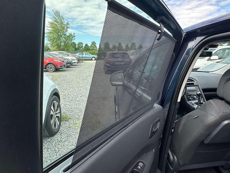 Gebraucht Peugeot 5008 Style 131 PS (96 kW) 2015 Grau Kombi