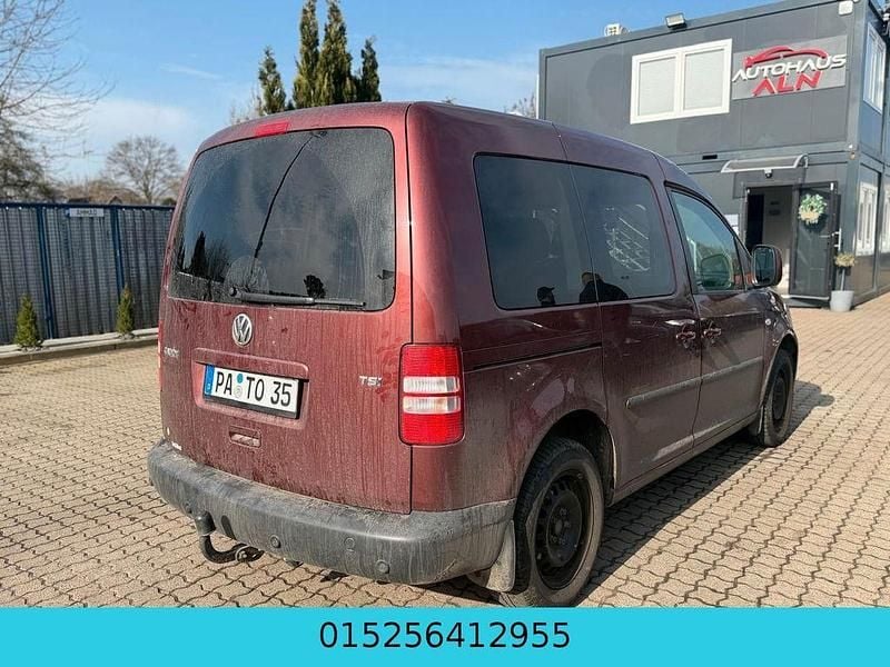 Gebraucht VW Caddy Trendline 105 PS (77 kW) 2011 Rot Van / Kleinbus