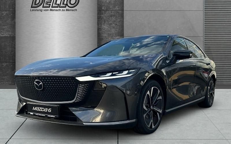 Grau Neu 2025 Mazda 6e Takumi-Line Limousine | 41.190 € (Guter Preis) - Bild 1/4