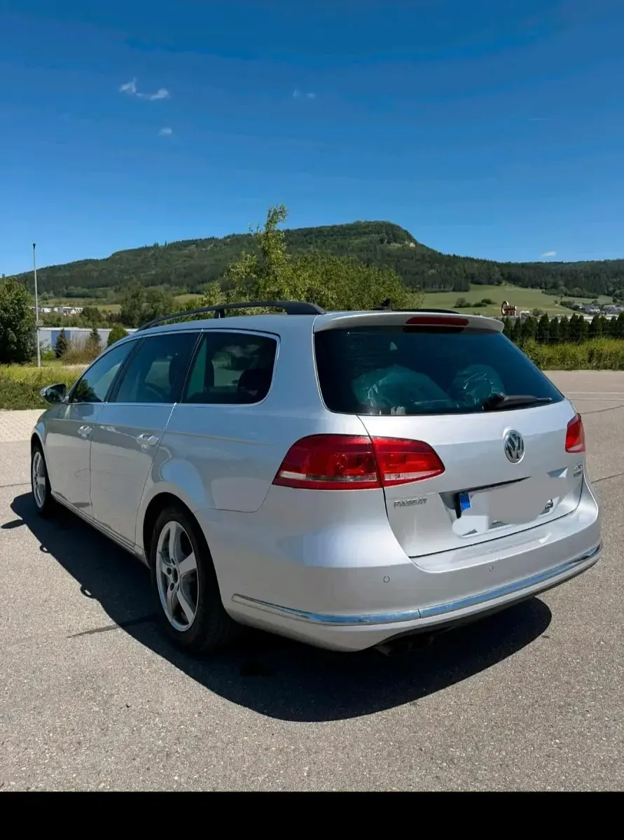 Gebraucht VW Passat 140 PS (102 kW) 2011 Silber Kombi