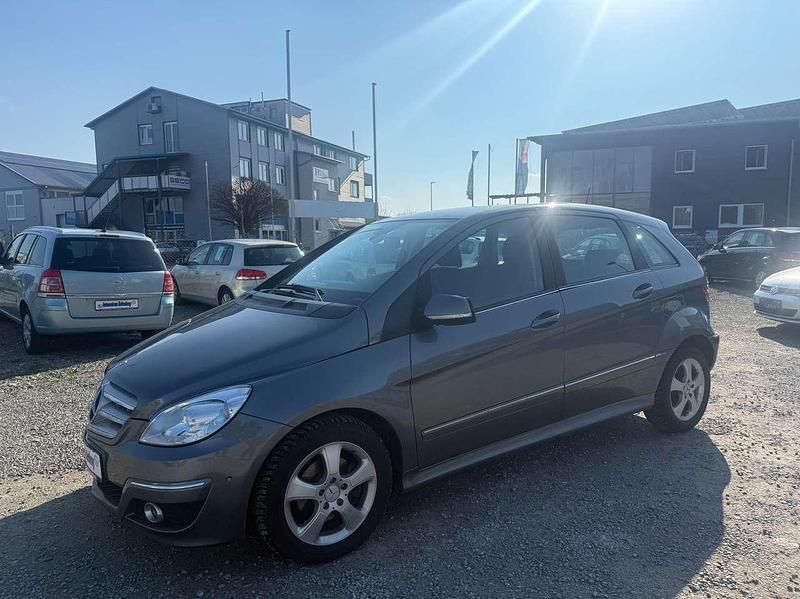 Gebraucht Mercedes B200 140 PS (102 kW) 2010 Mountaingrau  met. Van / Kleinbus
