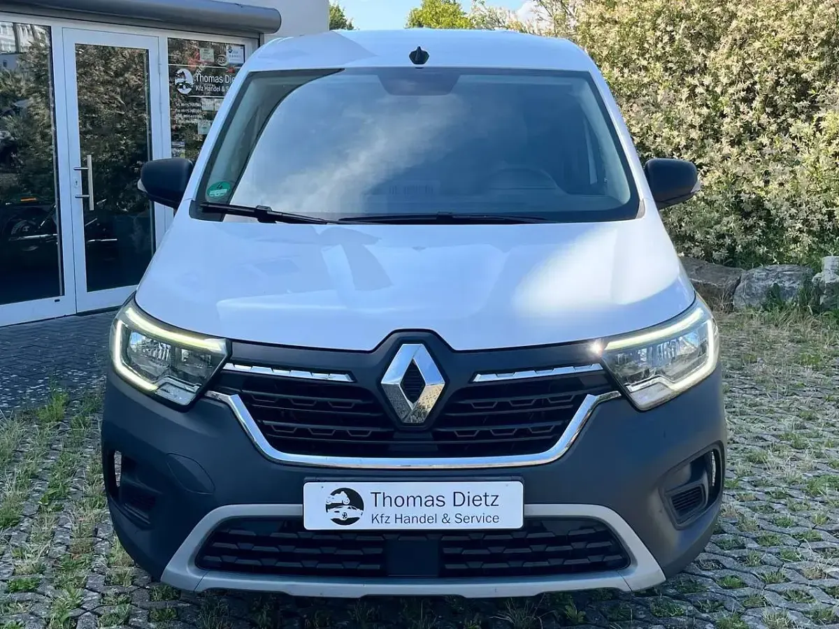 Gebraucht Renault Kangoo 95 PS (69 kW) 2022 Mineral weiss Van / Kleinbus