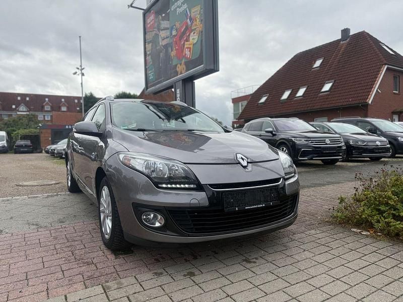 Silber Gebraucht 2013 Renault Mégane III Initiale Paris Limousine | 7.990 € (Teuer) - Bild 1/4