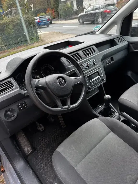 Gebraucht VW Caddy 102 PS (75 kW) 2020 Grau Van / Kleinbus