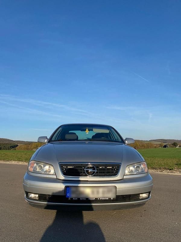 Silber Gebraucht 2002 Opel Omega Limousine | 1.950 € (Guter Preis) - Bild 1/4