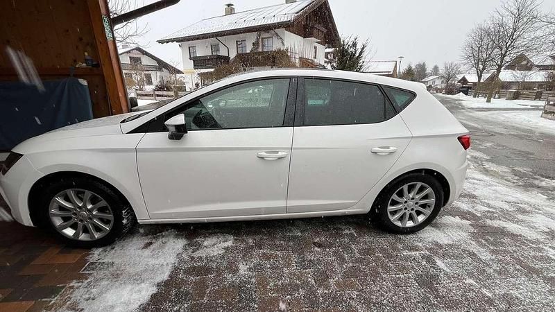 Second-hand Seat Leon 125 CP (91 kW) 2018 Alb Berlinǎ
