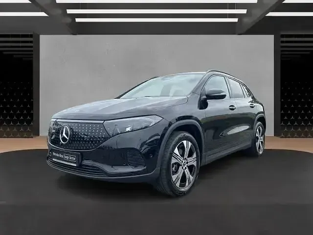 Gebraucht Mercedes EQA300 Night 167 kW (228 PS) 2024 Schwarz SUV