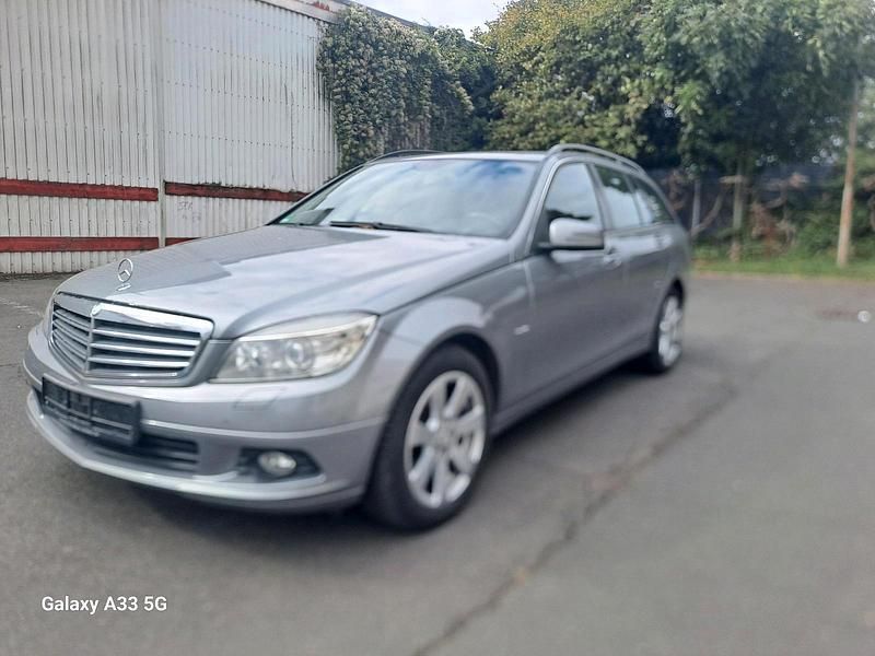 Silber Gebraucht 2010 Mercedes 190 Limousine | 5.750 € (Superpreis) - Bild 1/4