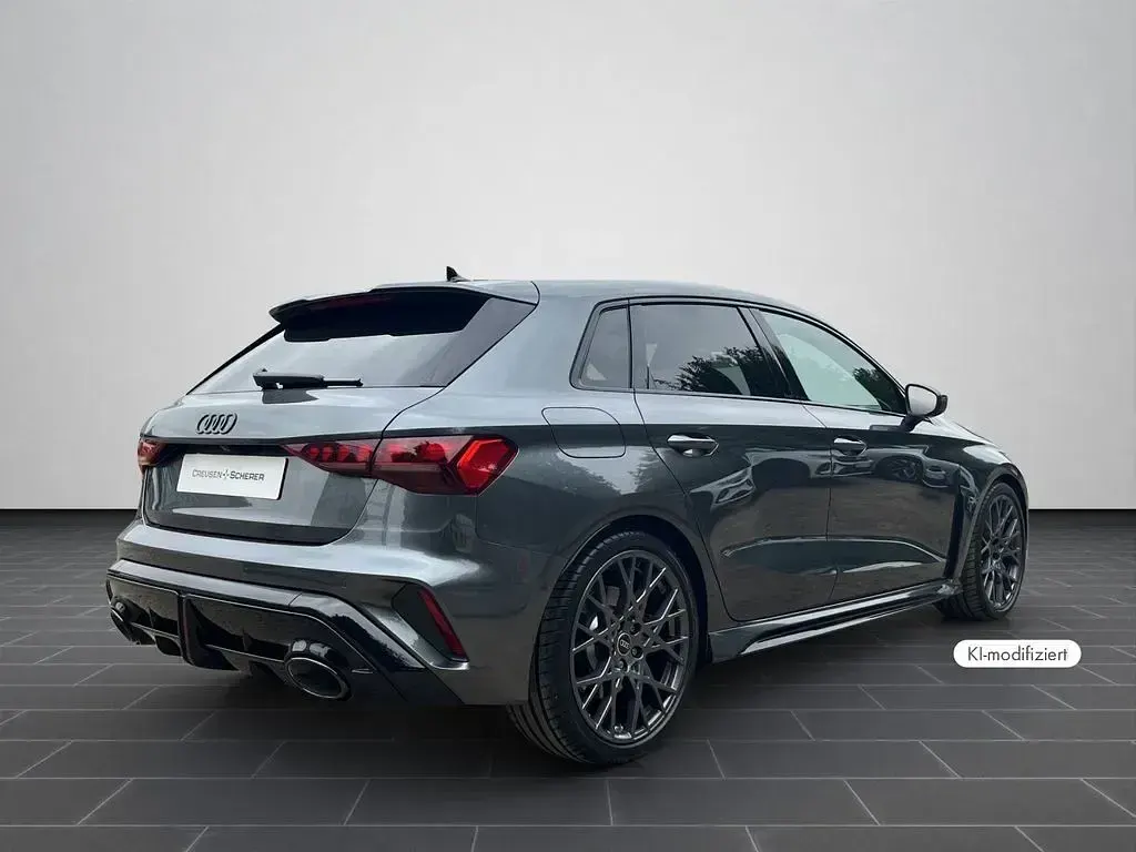 Neu Audi RS3 Sport 400 PS (294 kW) 2026 Grau Limousine