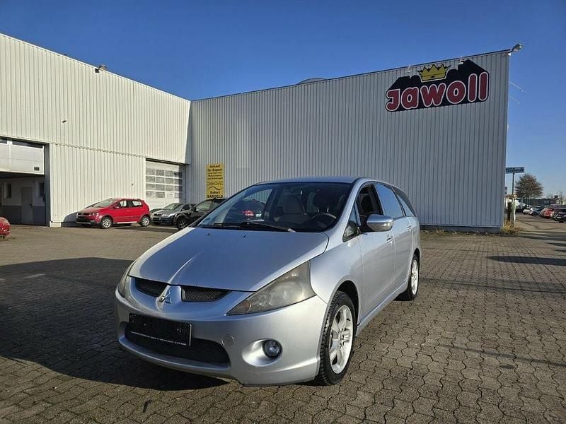Silber Gebraucht 2004 Mitsubishi Grandis Intense Van / Kleinbus | 990 € (Guter Preis) - Bild 1/4