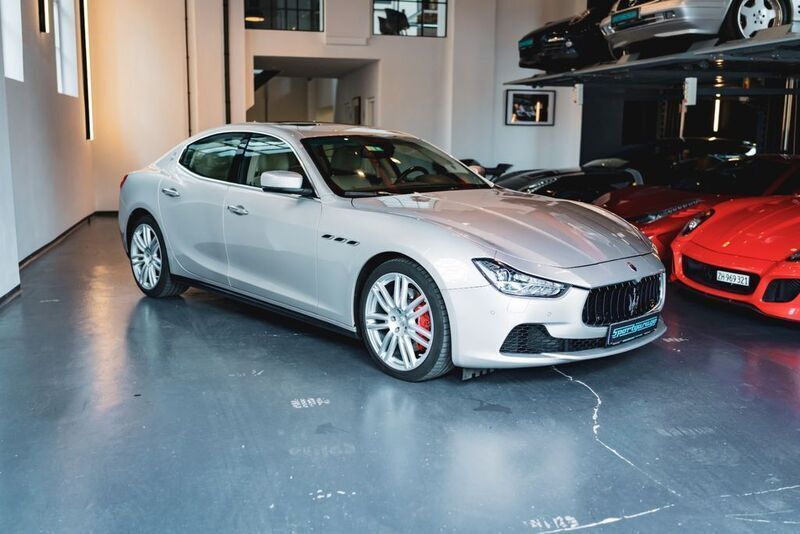 Bianco neve 268/a Gebraucht 2015 Maserati Ghibli Coupé | 34.900 € (Fairer Preis) - Bild 1/4