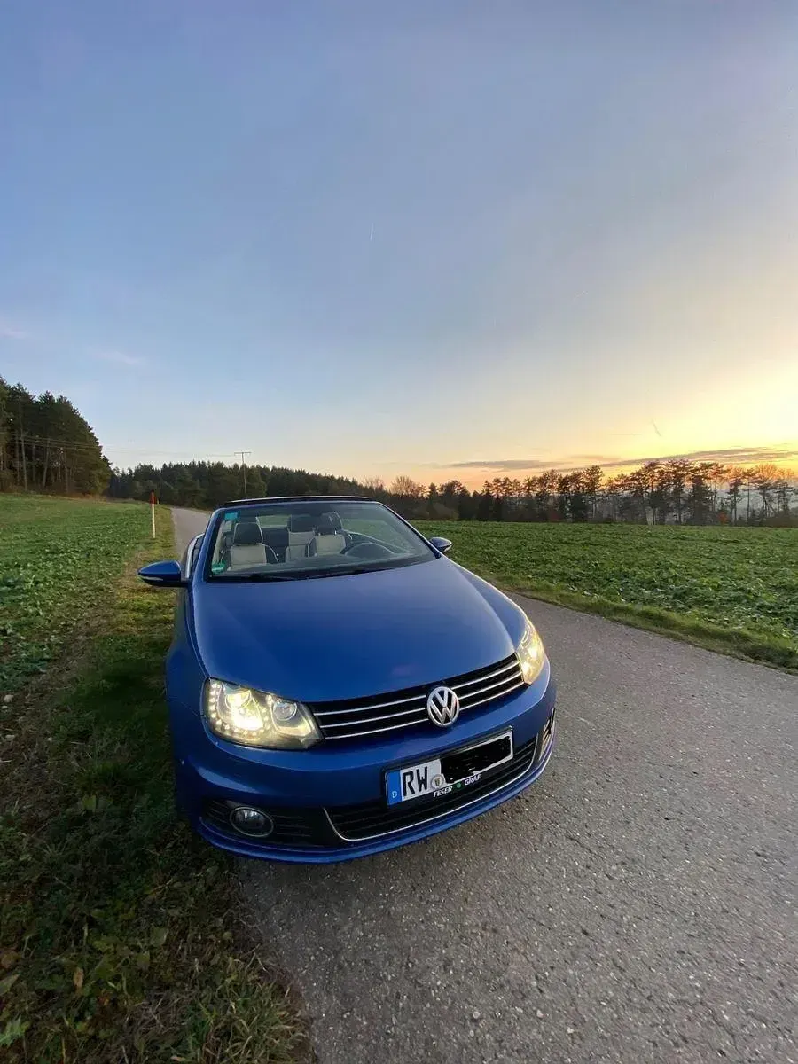 Gebraucht VW Eos Exclusive 140 PS (102 kW) 2013 Blau Cabrio
