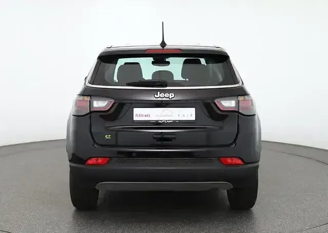 Gebraucht Jeep Compass Altitude 131 PS (96 kW) 2024 Schwarz SUV