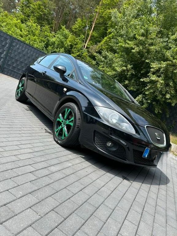 Schwarz Gebraucht 2012 Seat Leon Copa Limousine | 4.800 € (Guter Preis) - Bild 1/4