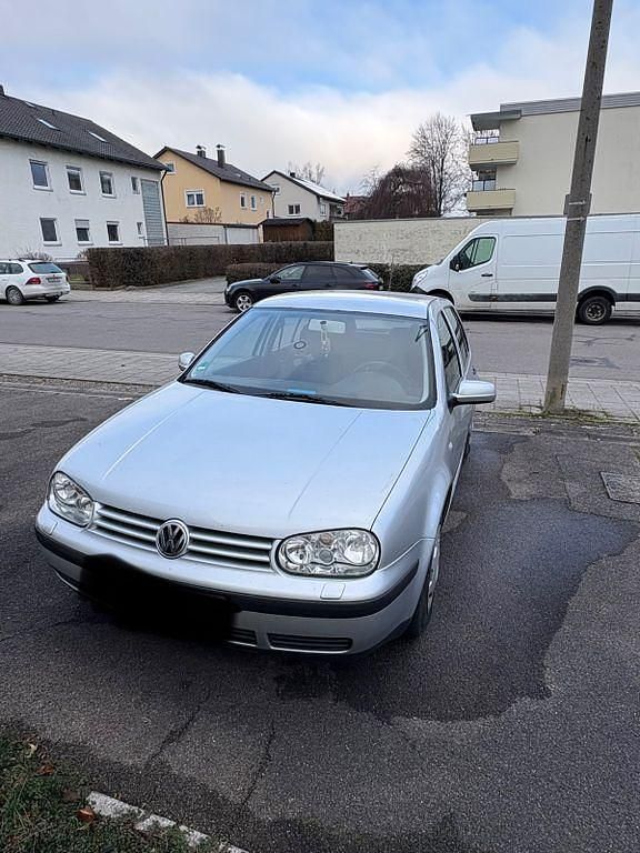 Silber Gebraucht 2001 VW Golf Highline Limousine | 3.149 € (Fairer Preis) - Bild 1/4