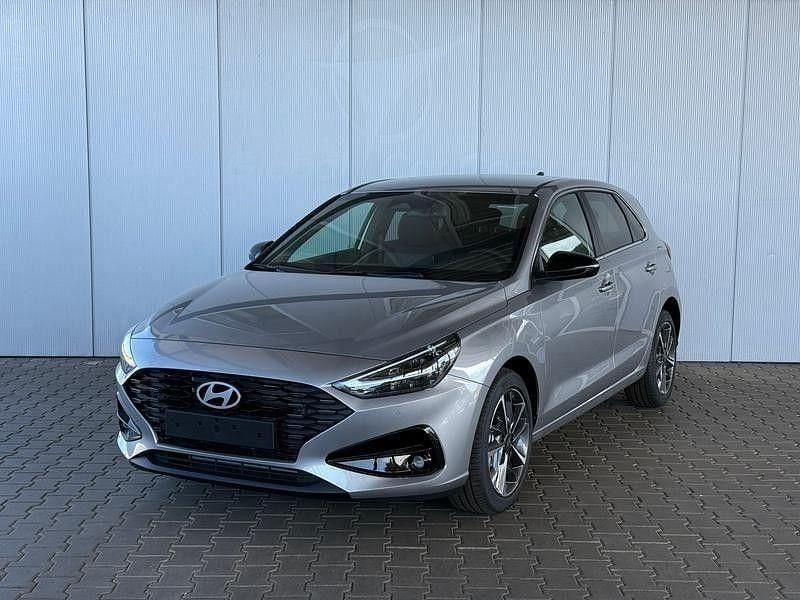 Neu Hyundai i30 140 PS (102 kW) 2025 Verschiedene farben Limousine