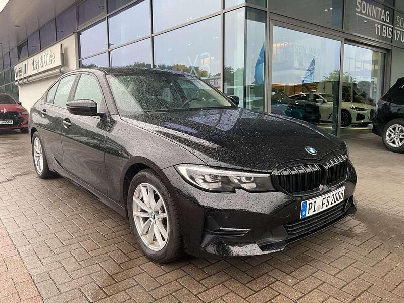 Gebraucht BMW 318 Advantage 150 PS (110 kW) 2022 Schwarz Limousine