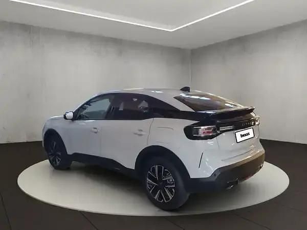 Neu Citroën C4 145 PS (106 kW) 2025 Okenit weiß metallic lackierun SUV