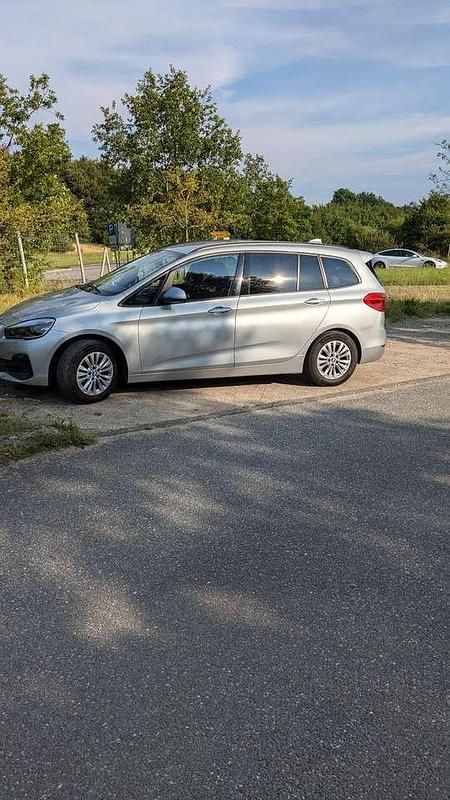 Gebraucht BMW 218 Advantage 140 PS (102 kW) 2019 Silber Kombi