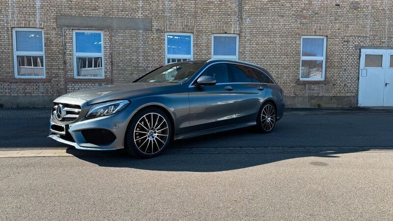 Grau Gebraucht 2017 Mercedes C400 Edition Kombi | 29.800 € (Fairer Preis) - Bild 1/4