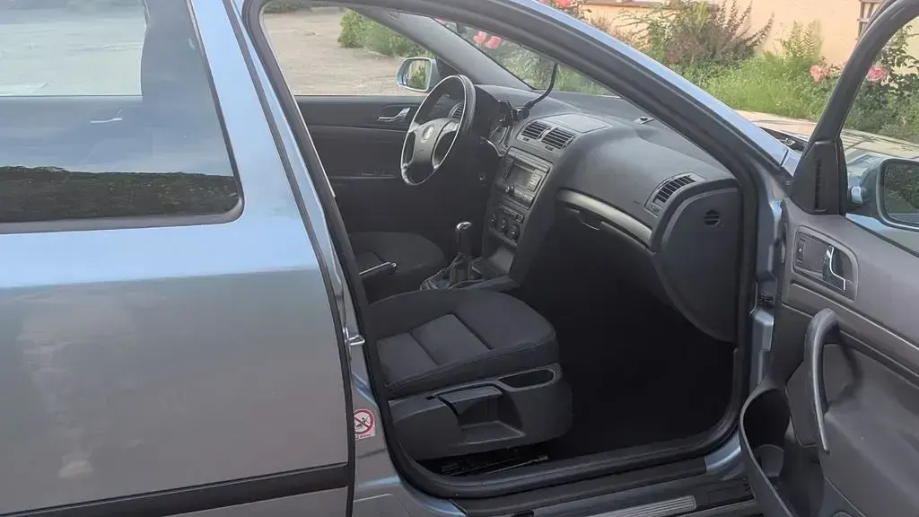 Gebraucht Skoda Octavia Ambiente 102 PS (75 kW) 2004 Blau Limousine