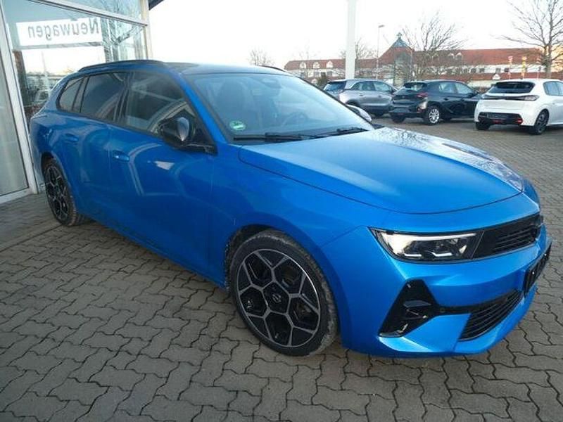 Gebraucht Opel Astra Ultimate 131 PS (96 kW) 2024 Blau/typ aussenverkleidung met Kombi