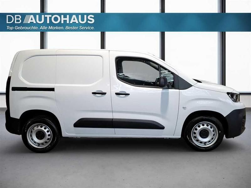 Gebraucht Peugeot Partner Premium 102 PS (75 kW) 2023 Weiß Van / Kleinbus