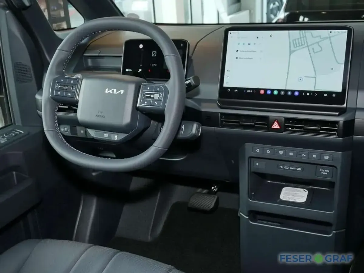 Używany Kia PV5 119 kW (163 KM) 2025 Szary Minivan