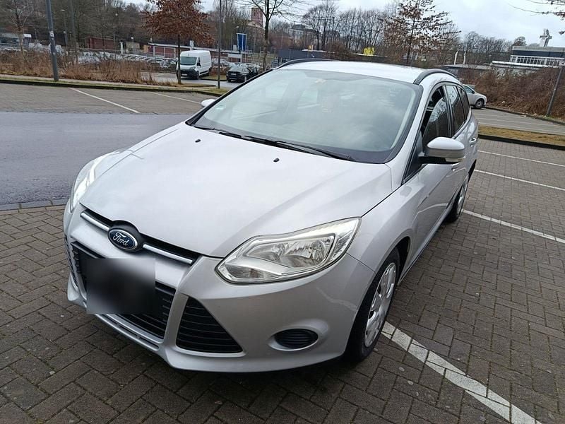 Gebraucht Ford Focus Trend 116 PS (85 kW) 2012 Silber Kombi