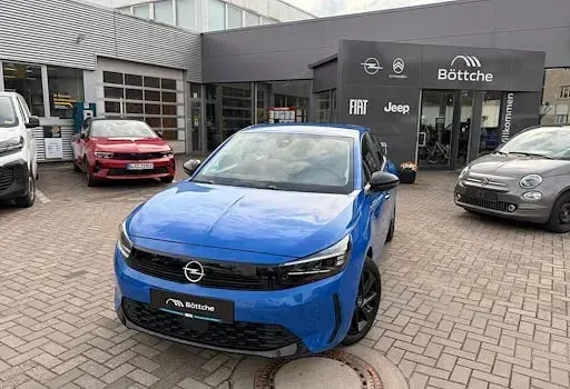 Używany Opel Corsa Basis 101 KM (74 kW) 2024 Hatchback