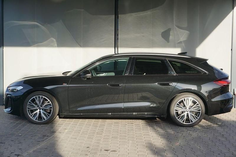 Gebraucht Audi A5 S-Line 204 PS (150 kW) 2025 Mythosschwarz metallic Kombi