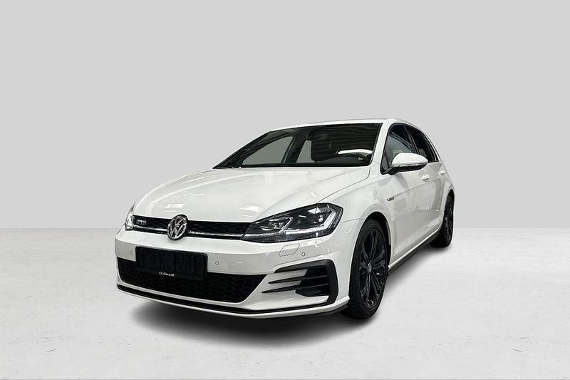 Weiß Gebraucht 2018 VW Golf VII GTD Limousine | 17.255 € (Guter Preis) - Bild 1/4