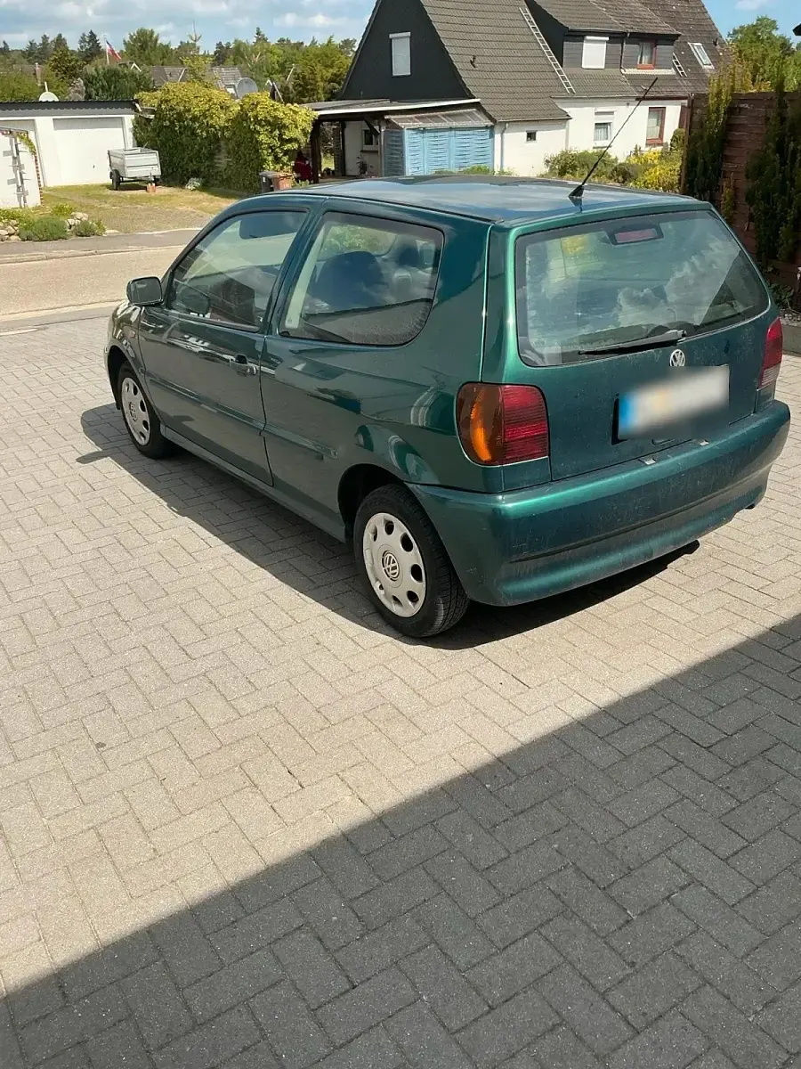 Używany VW Polo 60 KM (44 kW) 1997 Zielony Hatchback