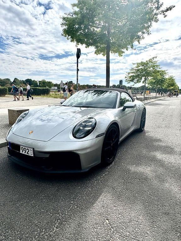 Silber Gebraucht 2025 Porsche 911 Carrera GTS Cabrio | 219.000 € (Guter Preis) - Bild 1/4