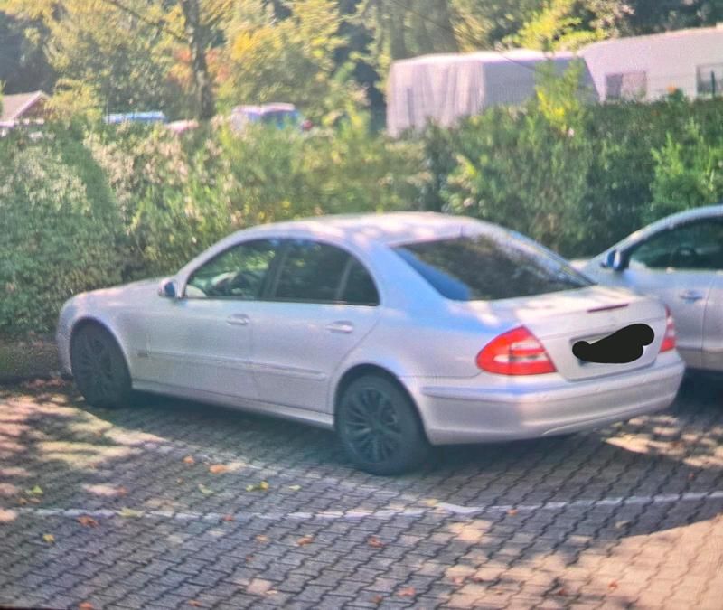 Silber Gebraucht 2006 Mercedes 280 Limousine | 2.950 € - Bild 1/4
